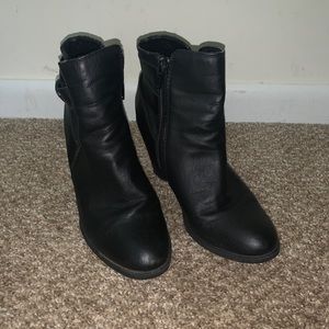 Apt. 9 Black Zip Up Ankle Boots Womens Size 6.5M Faux Leather Booties